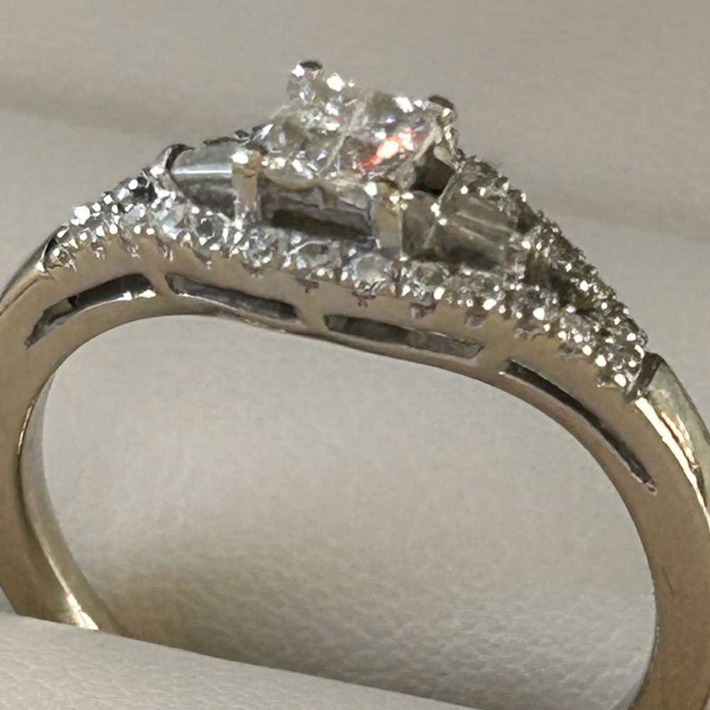14K white gold diamond engagement ring